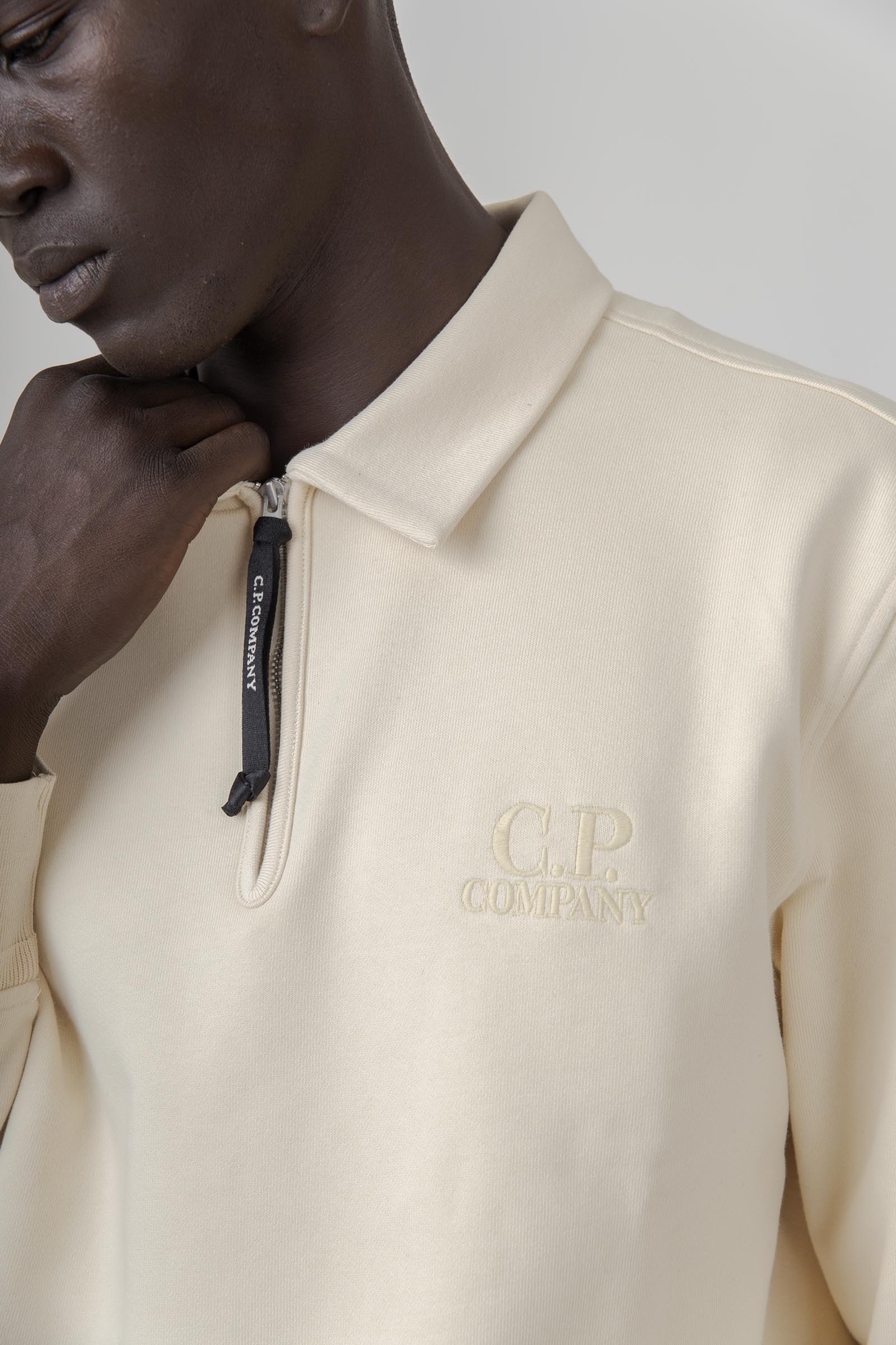 C.p. Company Felpa Polo Diagonal Raised Bianco Off Uomo - 3