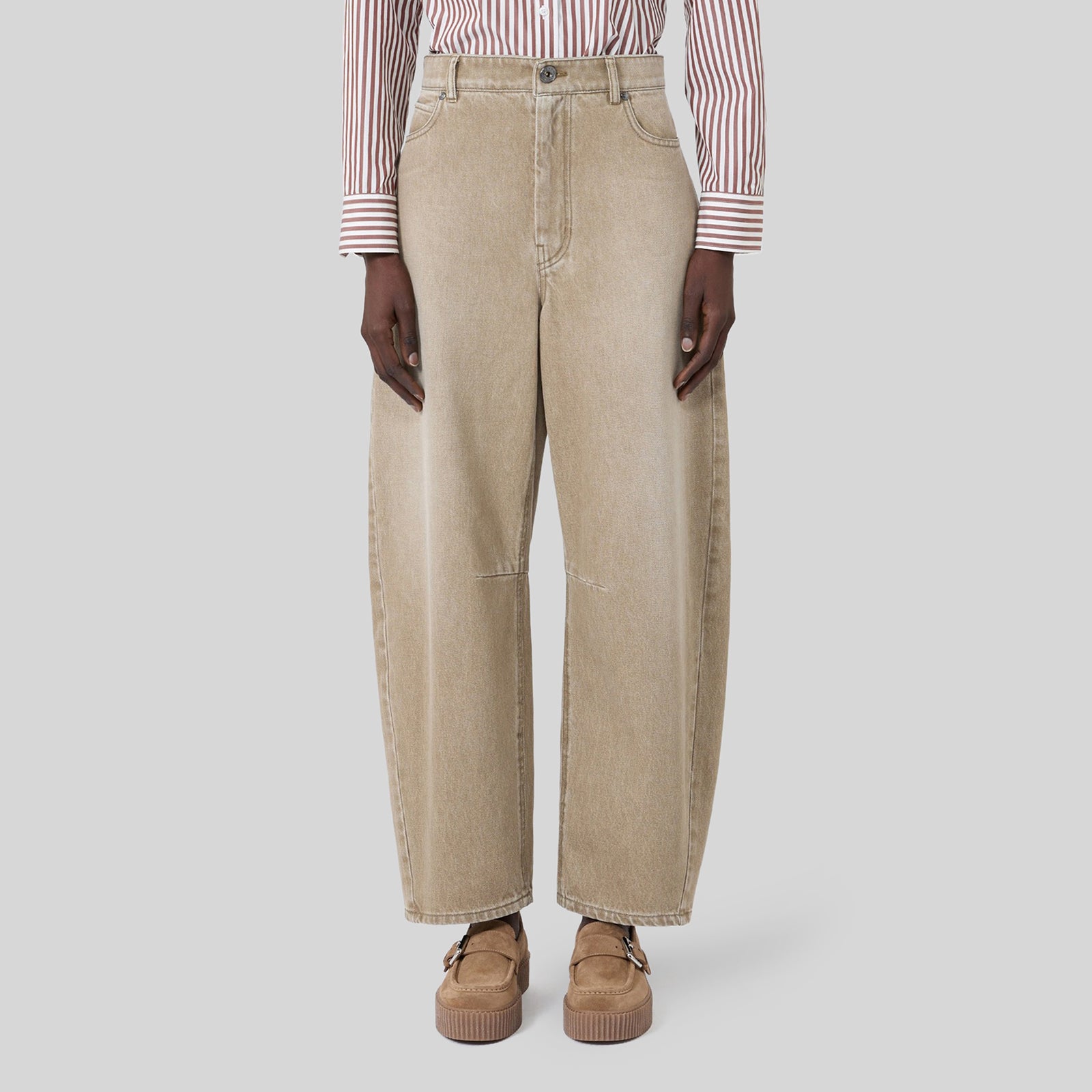 Arcadia Barrel-leg Jeans In Distressed Denim - 5