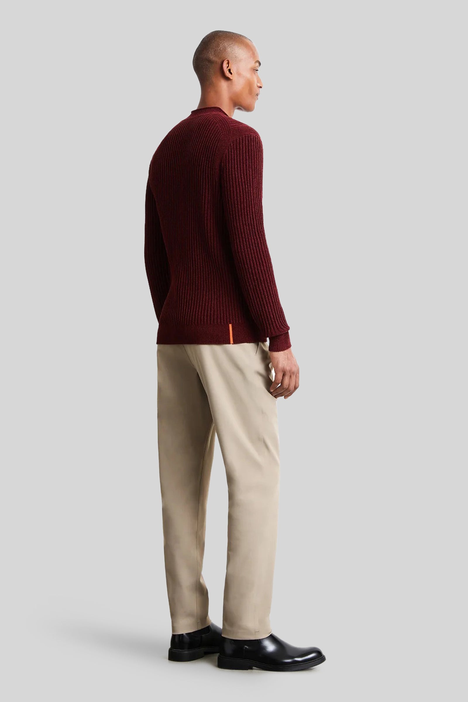 Velvet Rave Round Knit - 4
