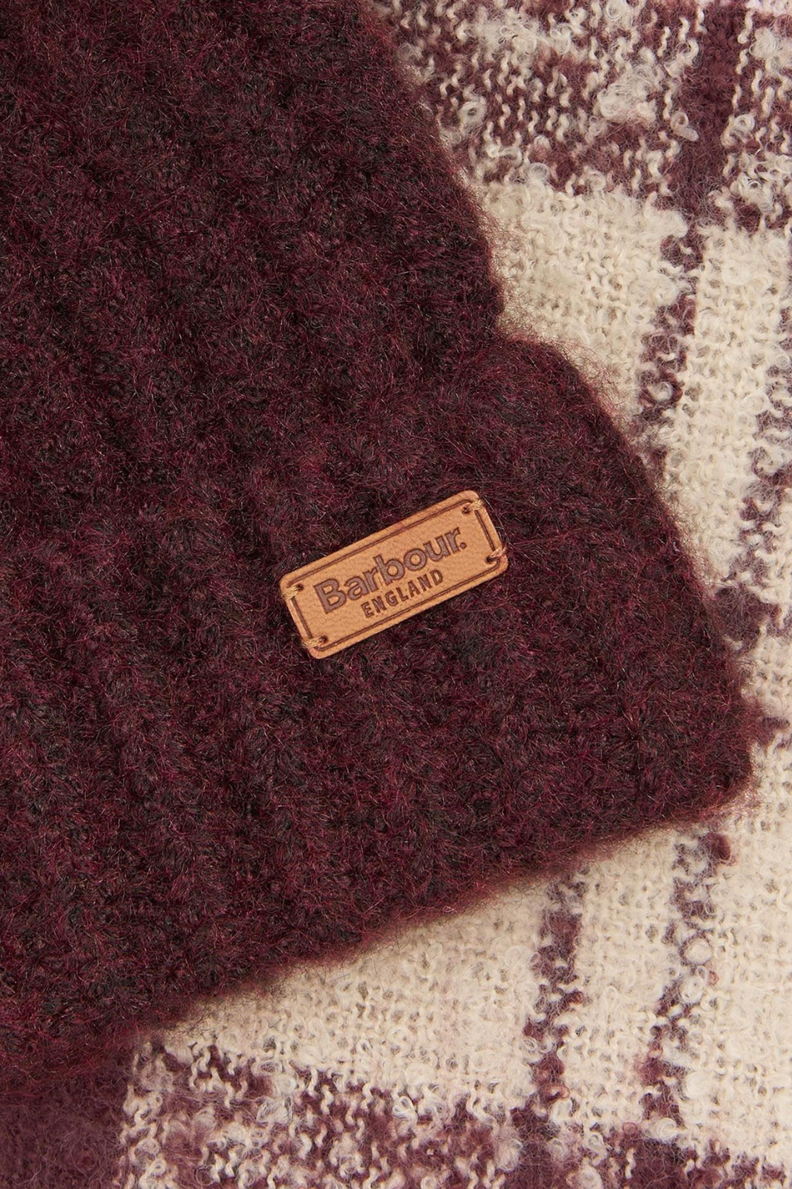 Barbour Saltburn Beanie & Tartan Scarf Gift Set Bordeaux Donna - 2