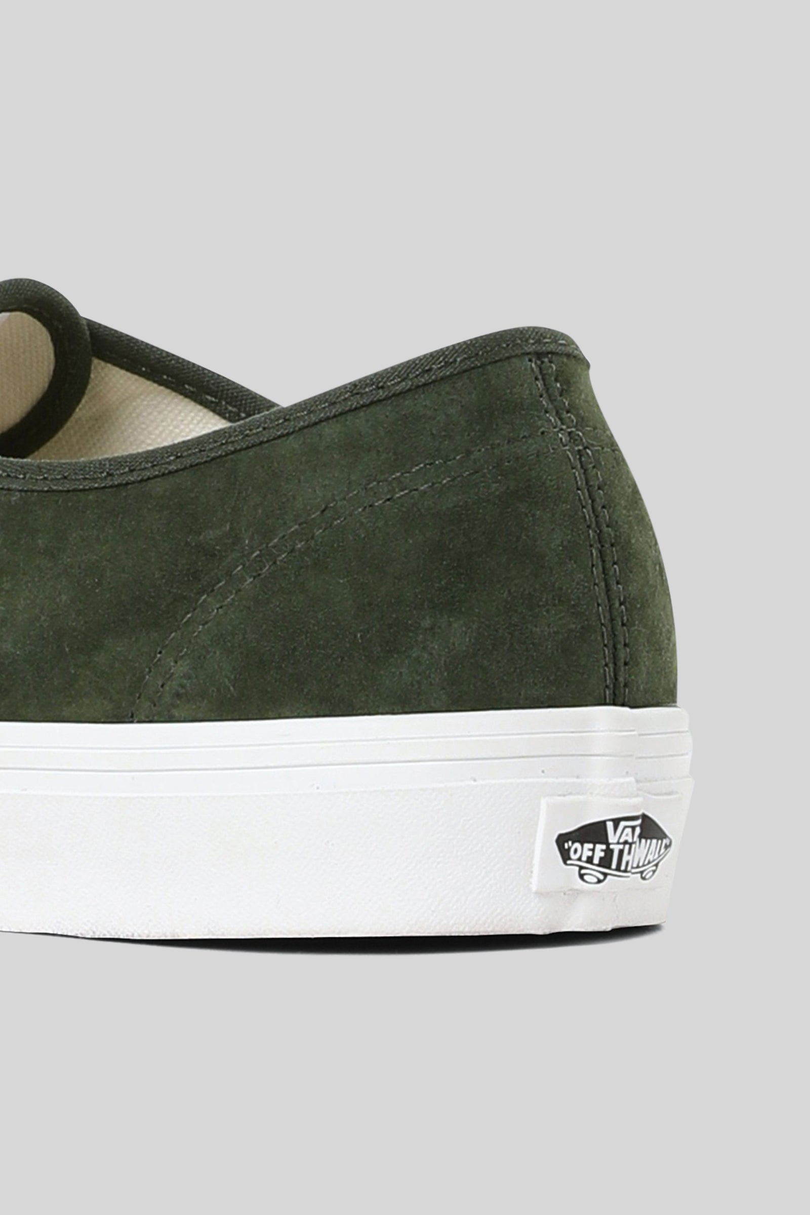 Vans "off The Wall" Sneaker Authentic Pig Suede Verde Uomo - 2