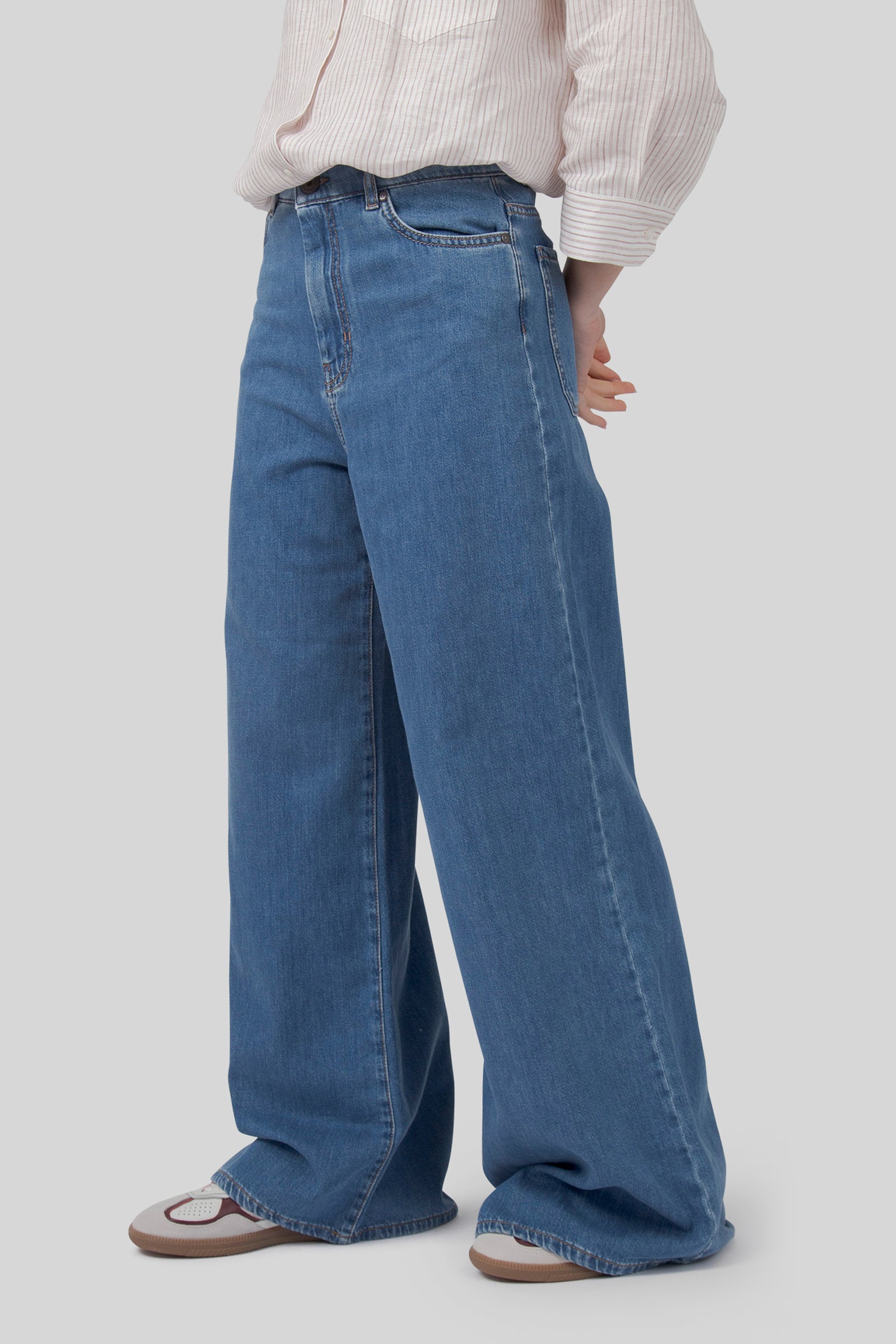 Soft Denim Vega Jeans - 3