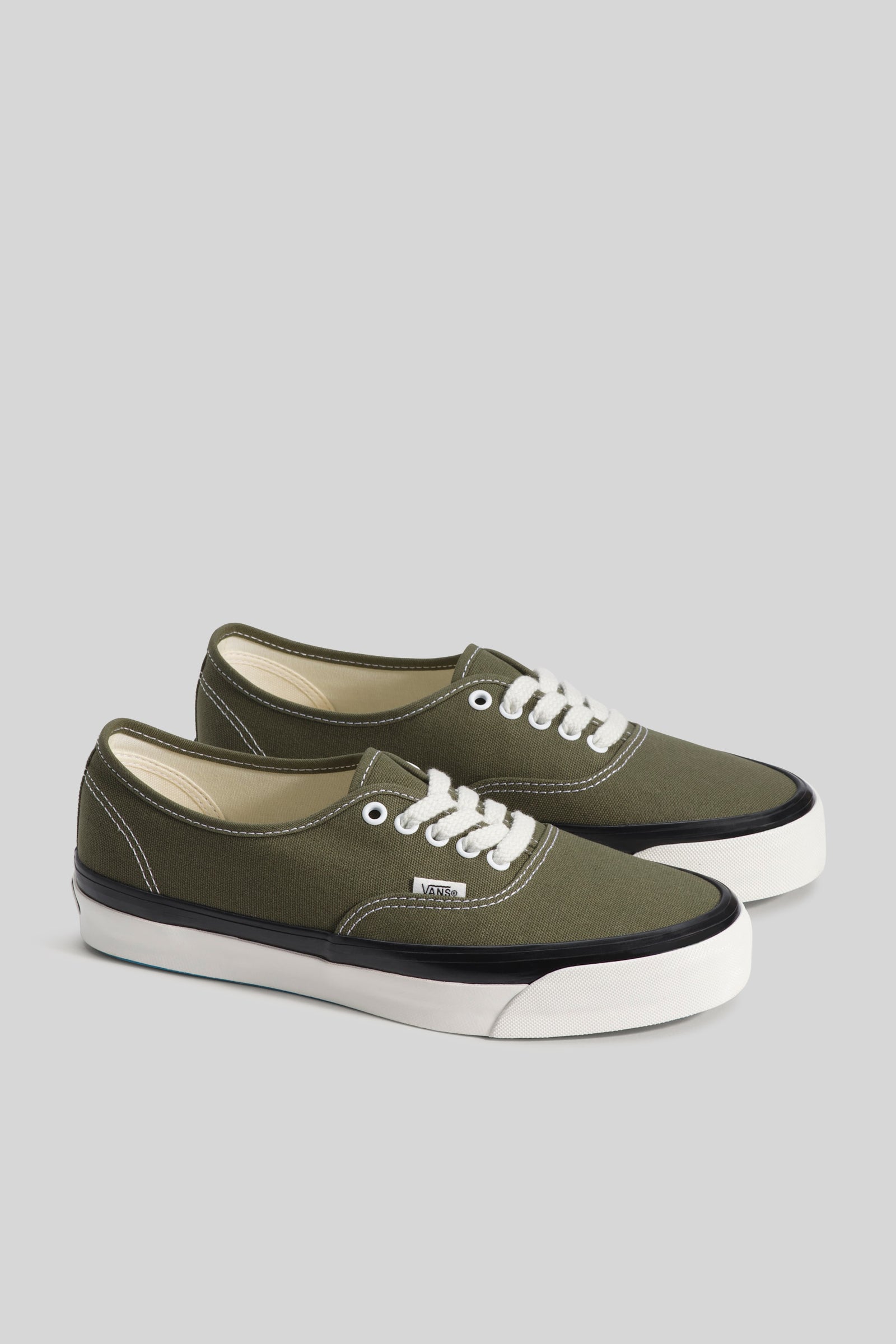 Lx Authentic 44 Deck Sneaker - 3
