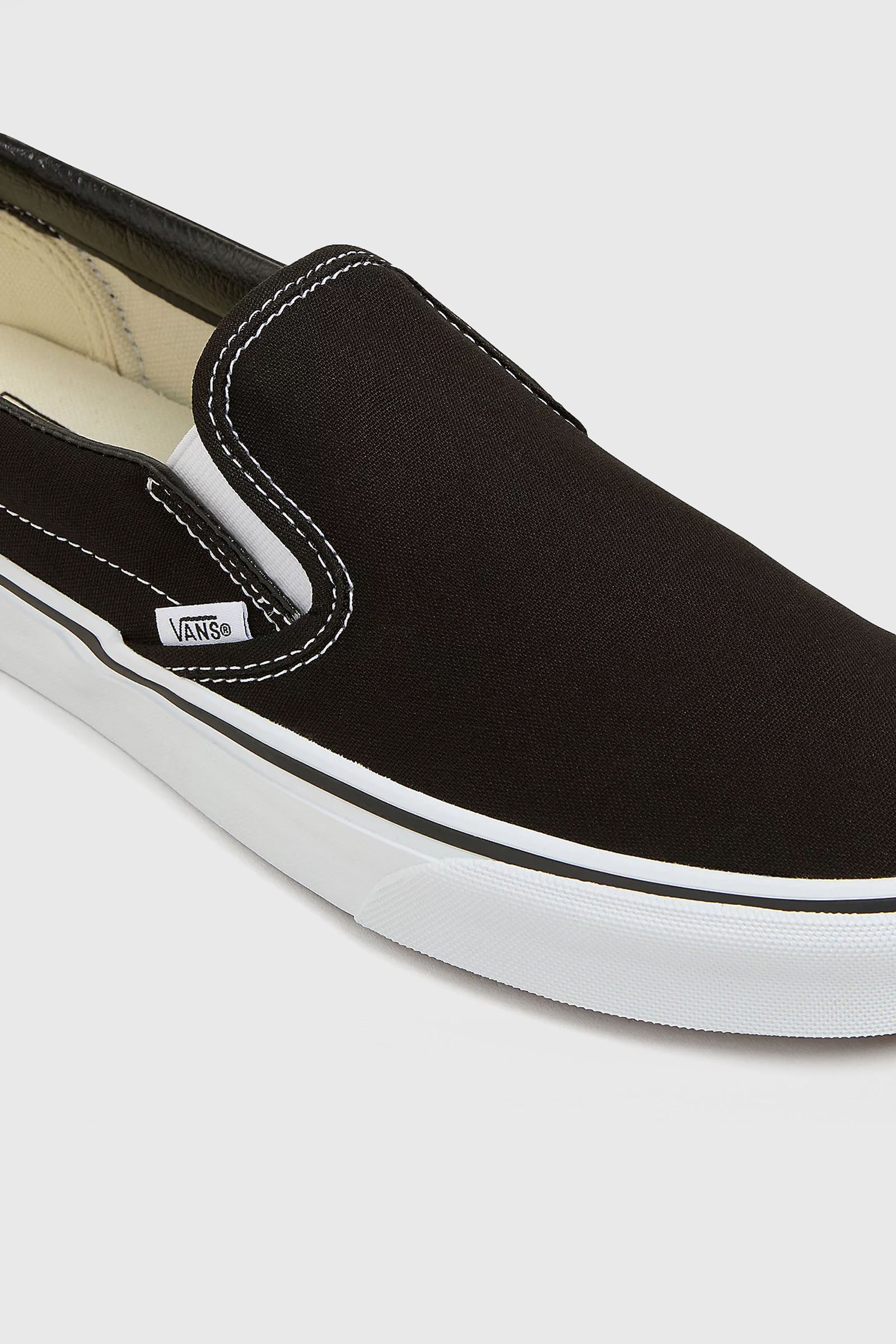 Vans "off The Wall" Sneaker Classic Slip-on Nero Donna - 2