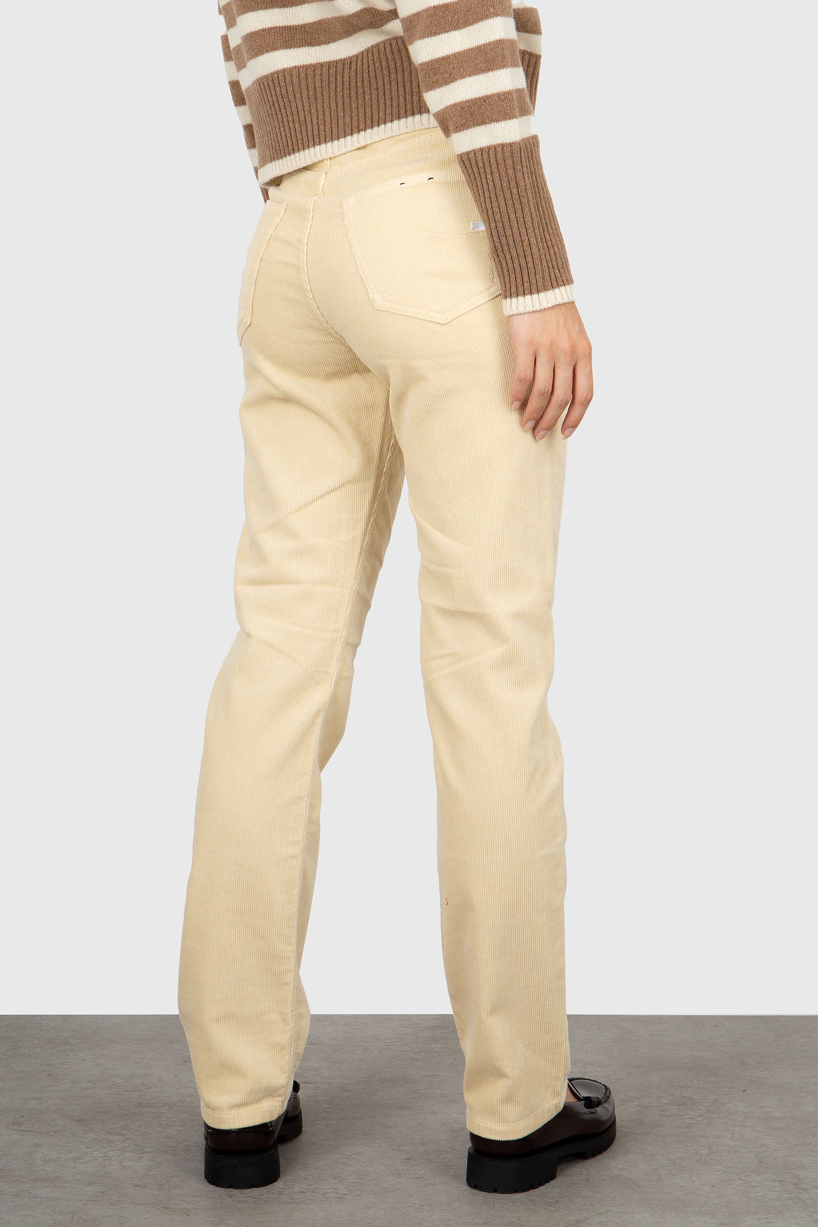 Grifoni Pantalone In Velluto Boy Fit Joan Burro Donna - 5