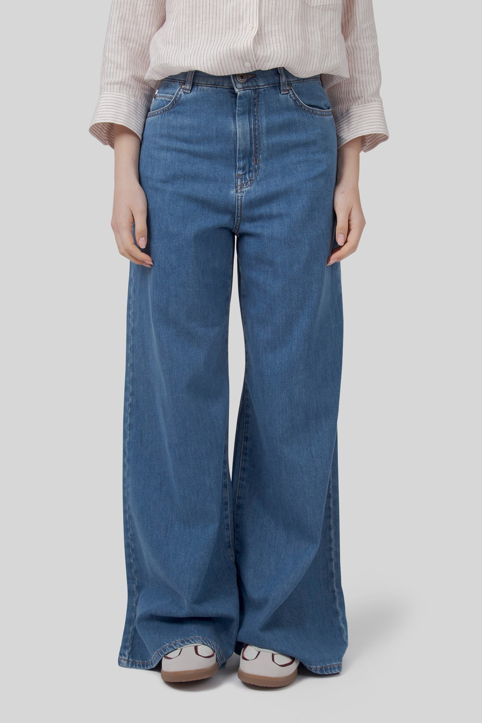 Soft Denim Vega Jeans - 1