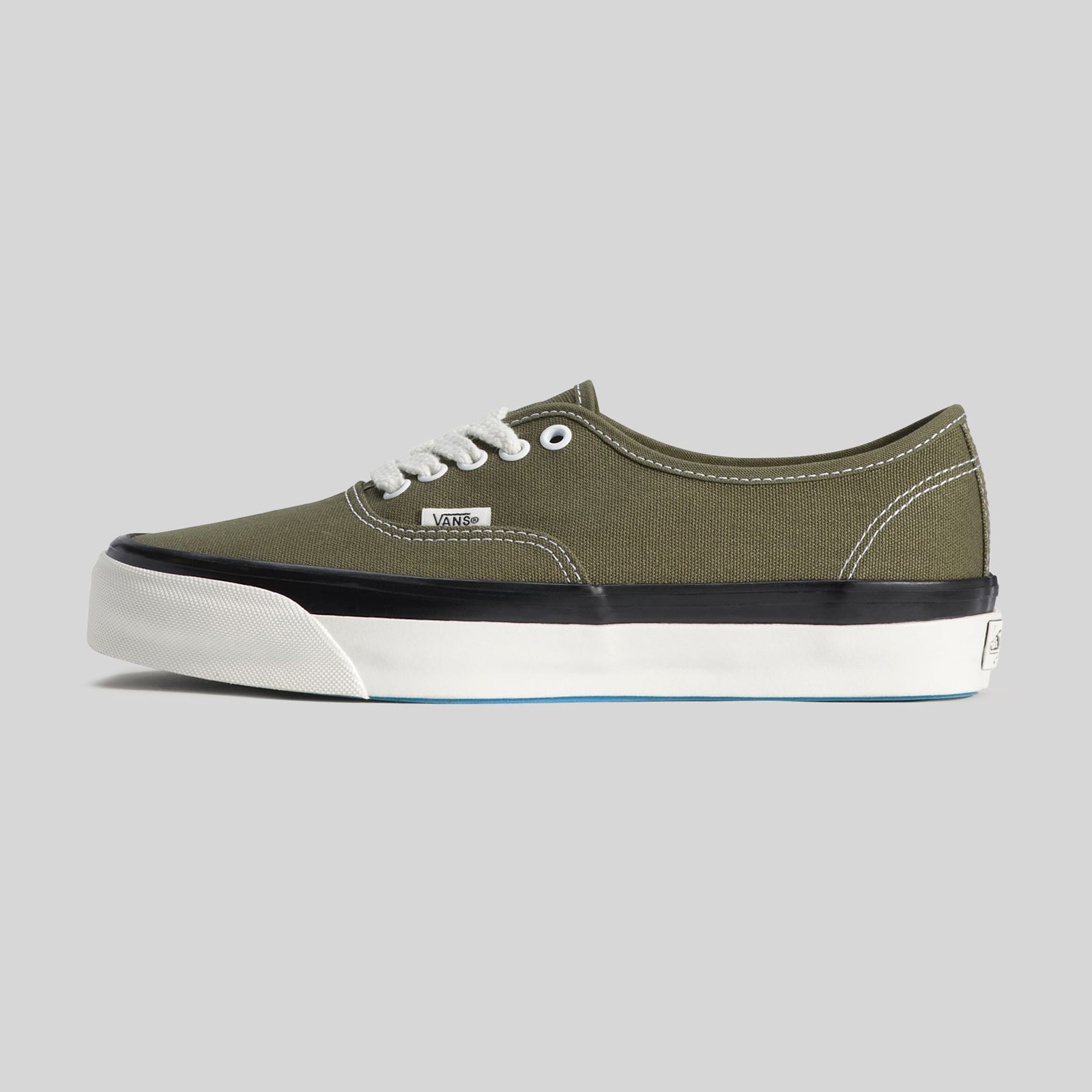 Lx Authentic 44 Deck Sneaker - 7