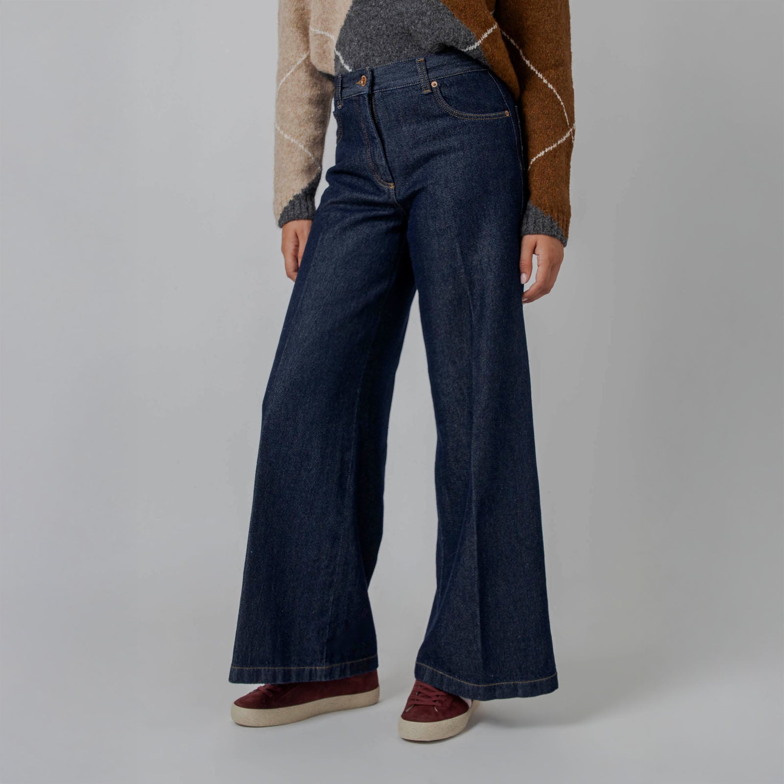 Wide Leg Jeans - 8