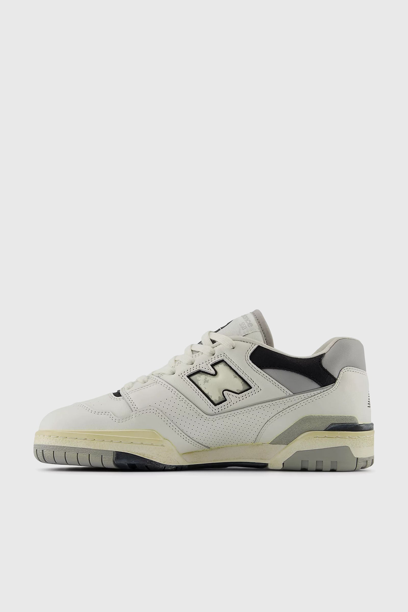 H1 Title: New Balance Sneakers 550 Synthetic White/Grey - 6